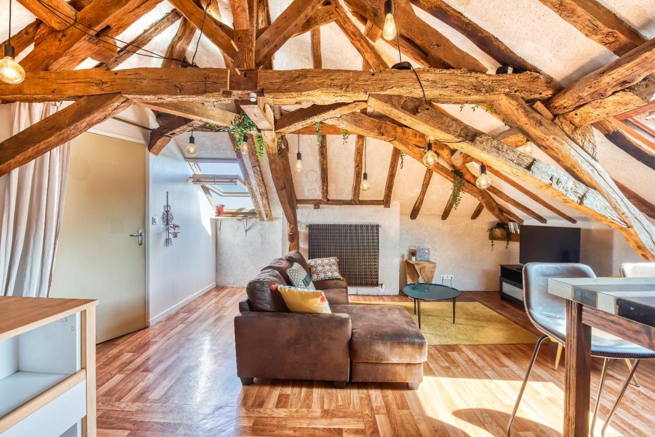 Sous Les Toits Vue Loire Bouchemaine Exterior foto